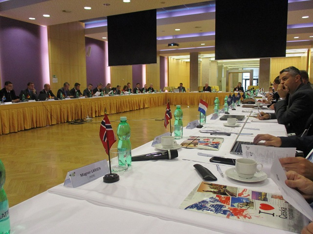 2_pohled_do_konferencniho_salu_v_prubehu_konference_2.jpg