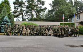 10_v_rolich_pozorovatelu_se_vycviku_ucastnili_zastupci_narodni_gardy_usa.jpg