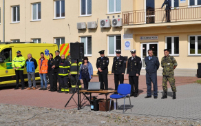 1_den_bezpecnosti_silnicniho_provozu_26._pluku_byl_zahajen_predstavenim_hlavnich_funkcionaru_vsech_ucastnicich_se_slozek.jpg