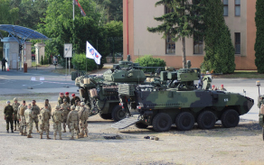 Na nástupišti Jaselských kasáren byly k vidění i české pandury