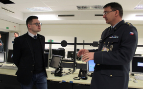 Na technickém sále, kde VTÚ budoval strukturovanou kabeláž a podílí se na integraci senzorů