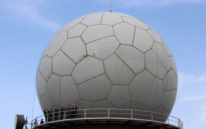 Během prohlídky objektu a technologií radiolokátoru RAT-31DL