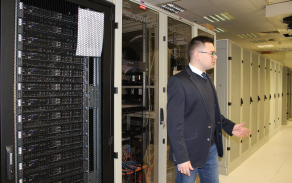 V prostorách serverovny se také nacházejí technologie a systémy od VTÚ