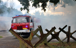 8_k_pozaru_budovy_byla_privolana_vojenska_hasicska_jednotka.jpg