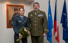 armadni-general-ales-opata-ocenil-nadporucici-leonu-hajkovou-za-projekt-jeziskova-vnoucata.jpg